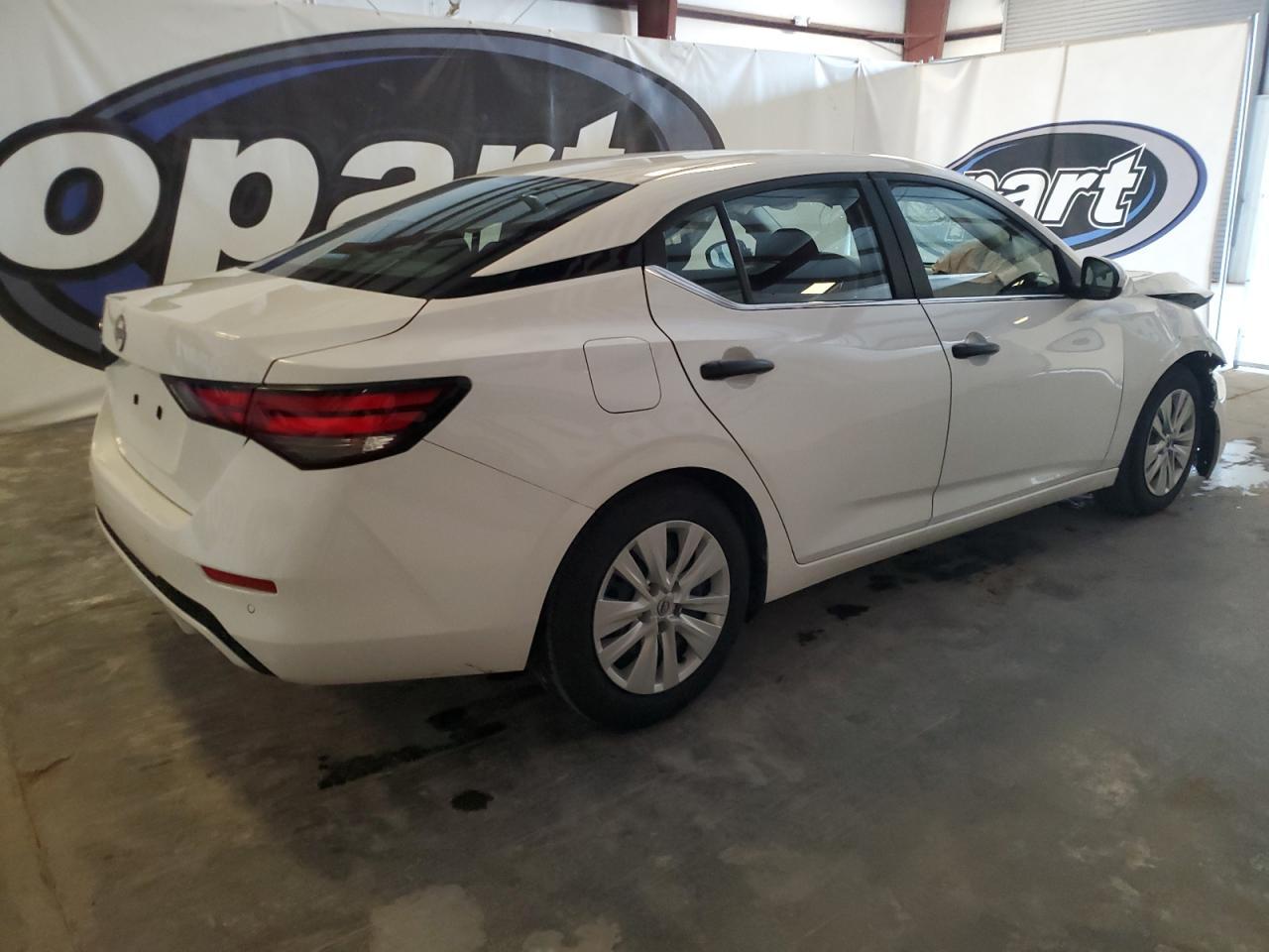 2025 Nissan Sentra - zdjęcie 3