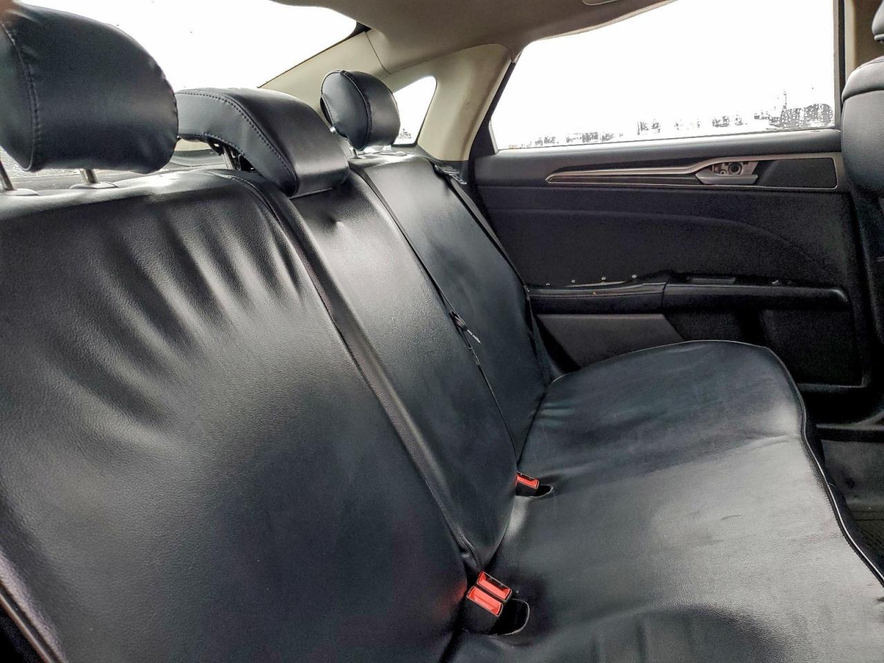 2017 Ford Fusion - zdjęcie 10