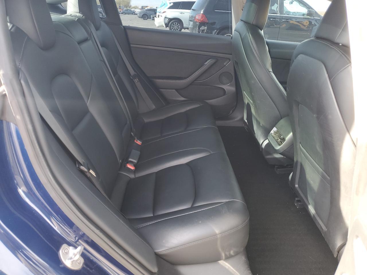 2022 Tesla Model 3 - zdjęcie 10