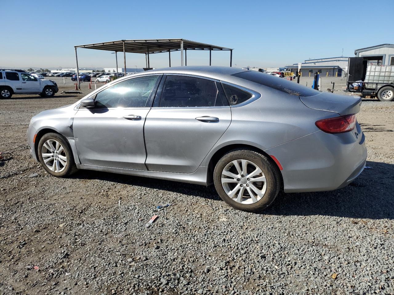 2015 Chrysler 200 Limited - zdjęcie 2