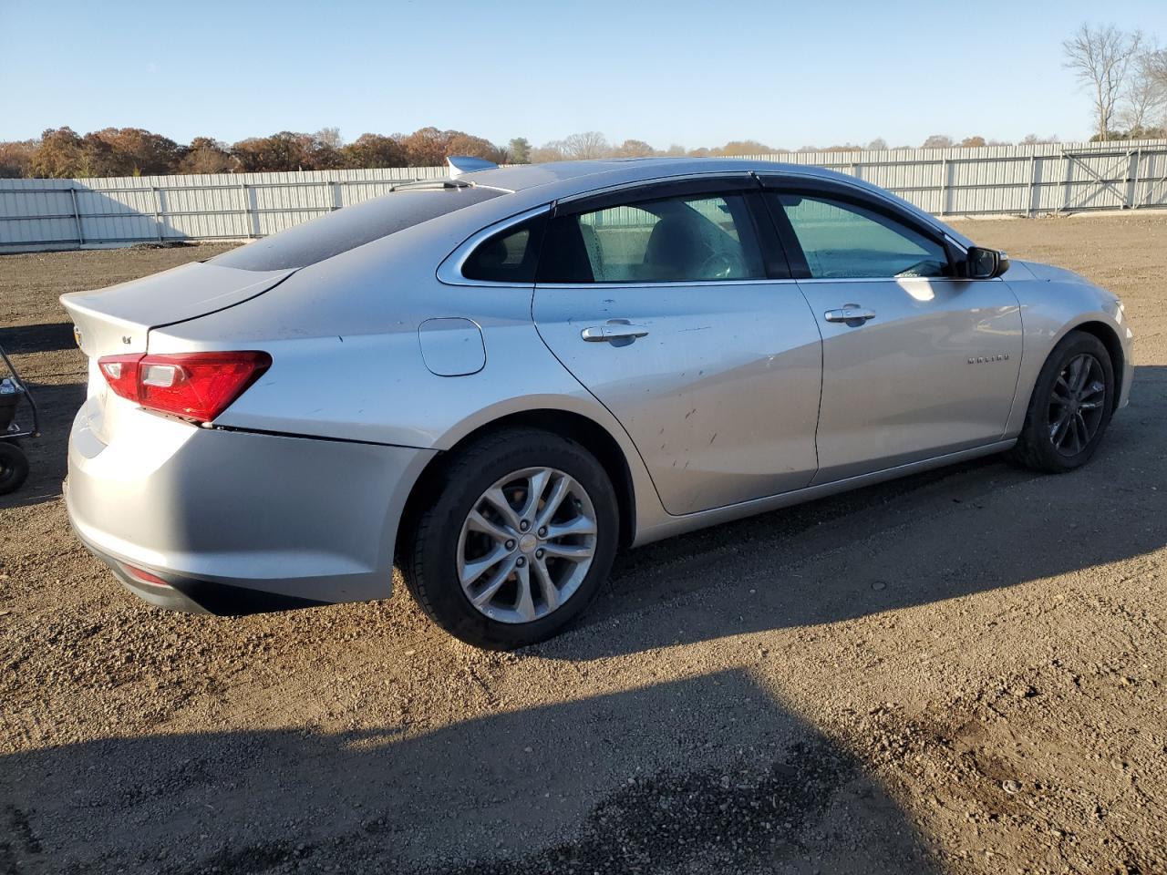 2018 Chevrolet Malibu Lt - zdjęcie 3