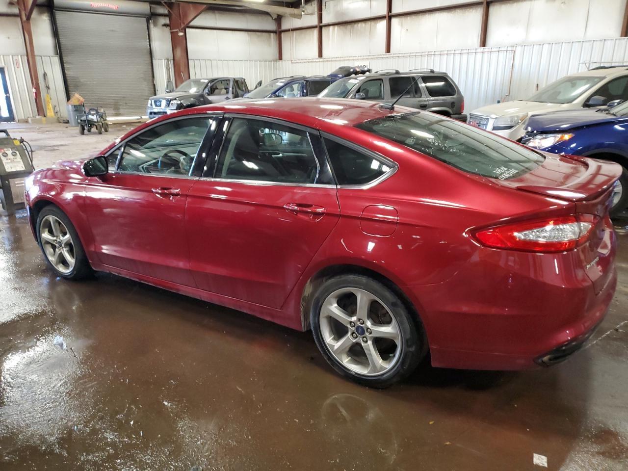 2014 Ford Fusion - zdjęcie 2