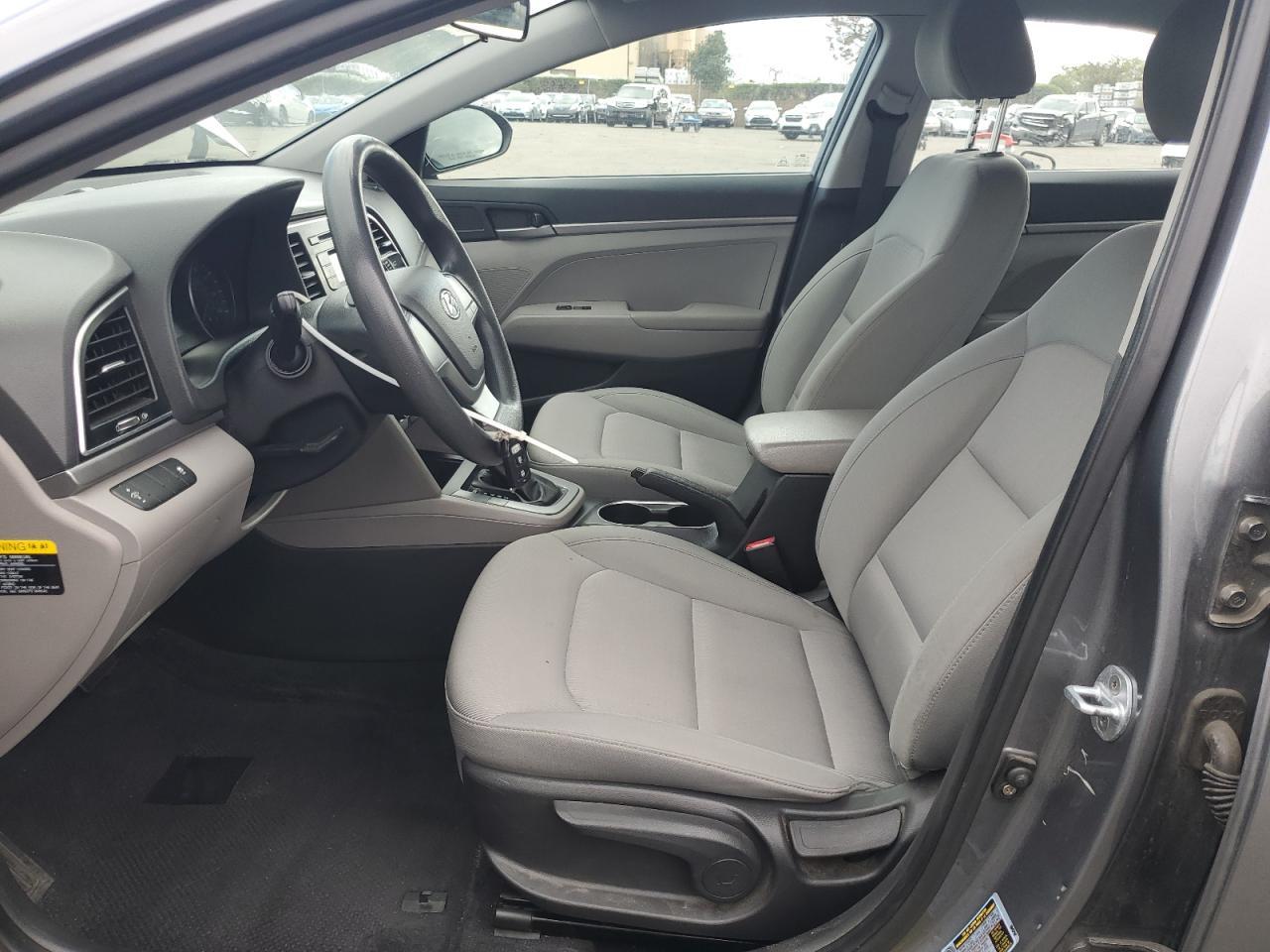 2017 Hyundai Elantra - zdjęcie 7