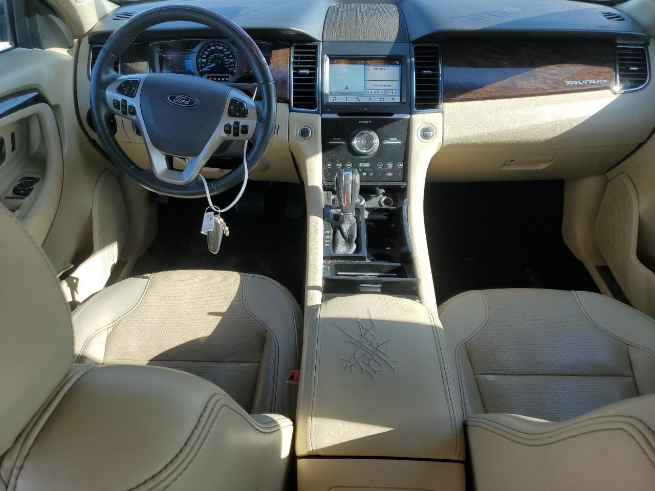 2018 Ford Taurus - zdjęcie 8