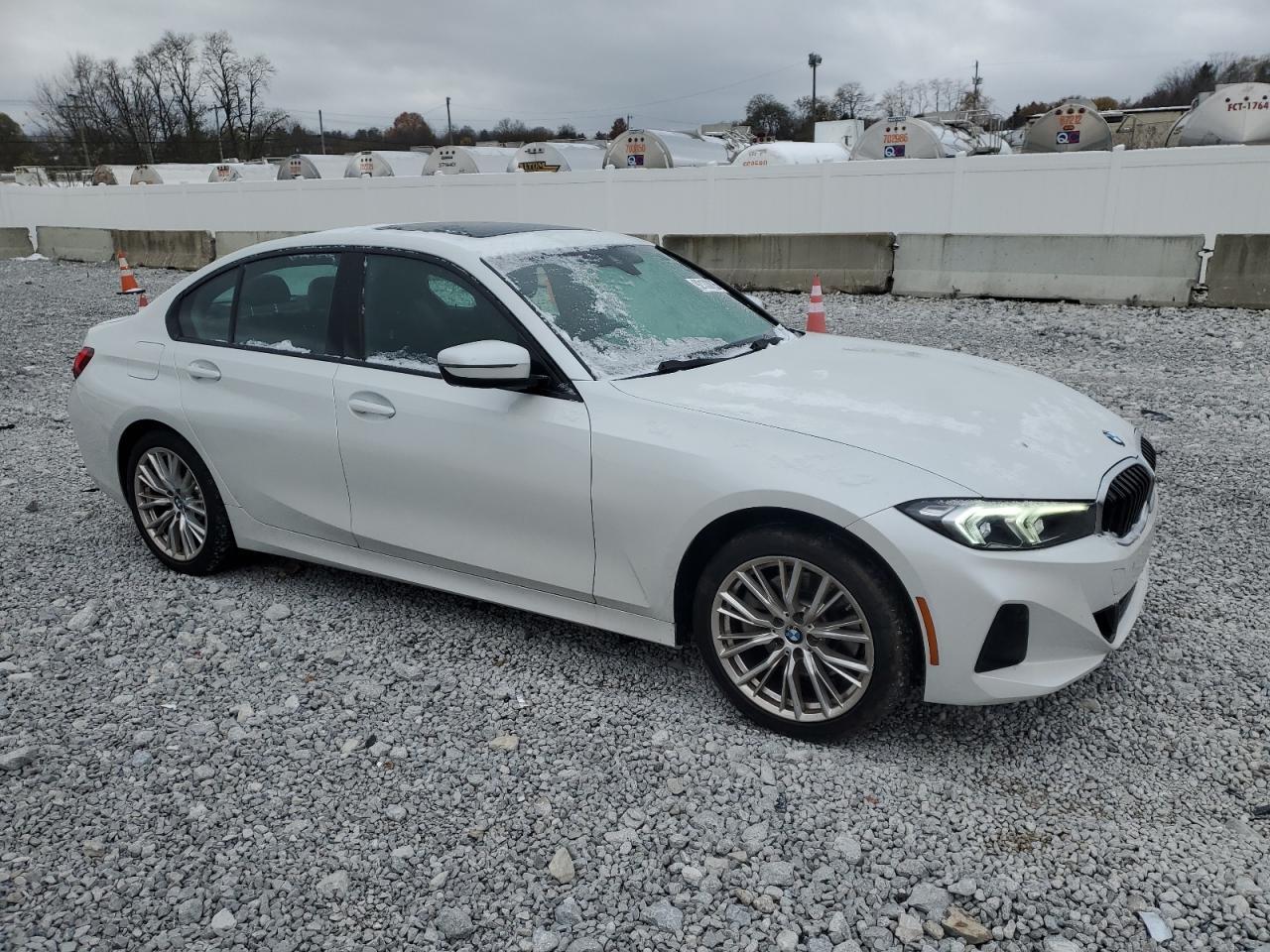 2023 BMW Seria 3 - zdjęcie 4