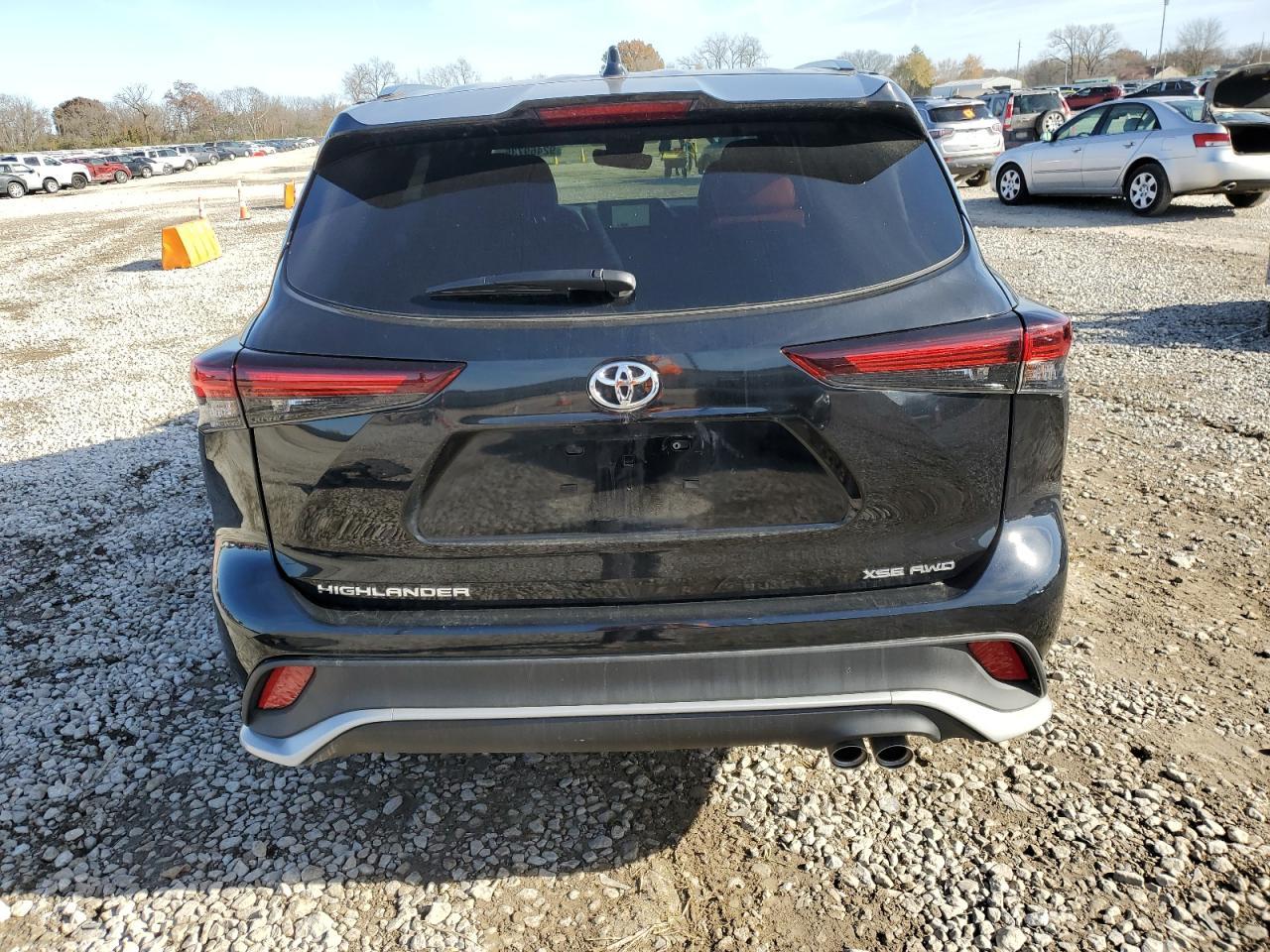 2025 Toyota Highlander Le - zdjęcie 6