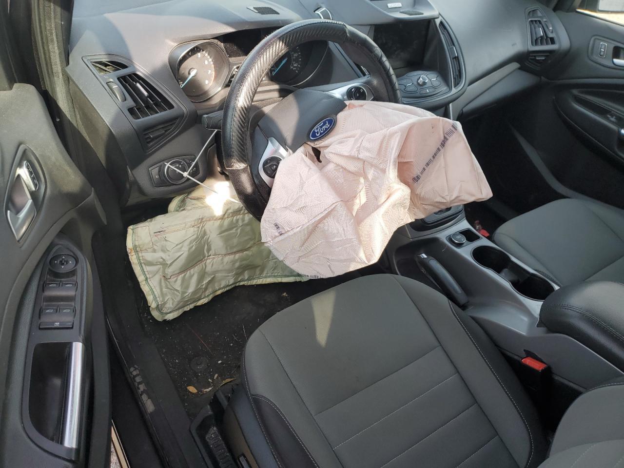 2015 Ford Escape - zdjęcie 8