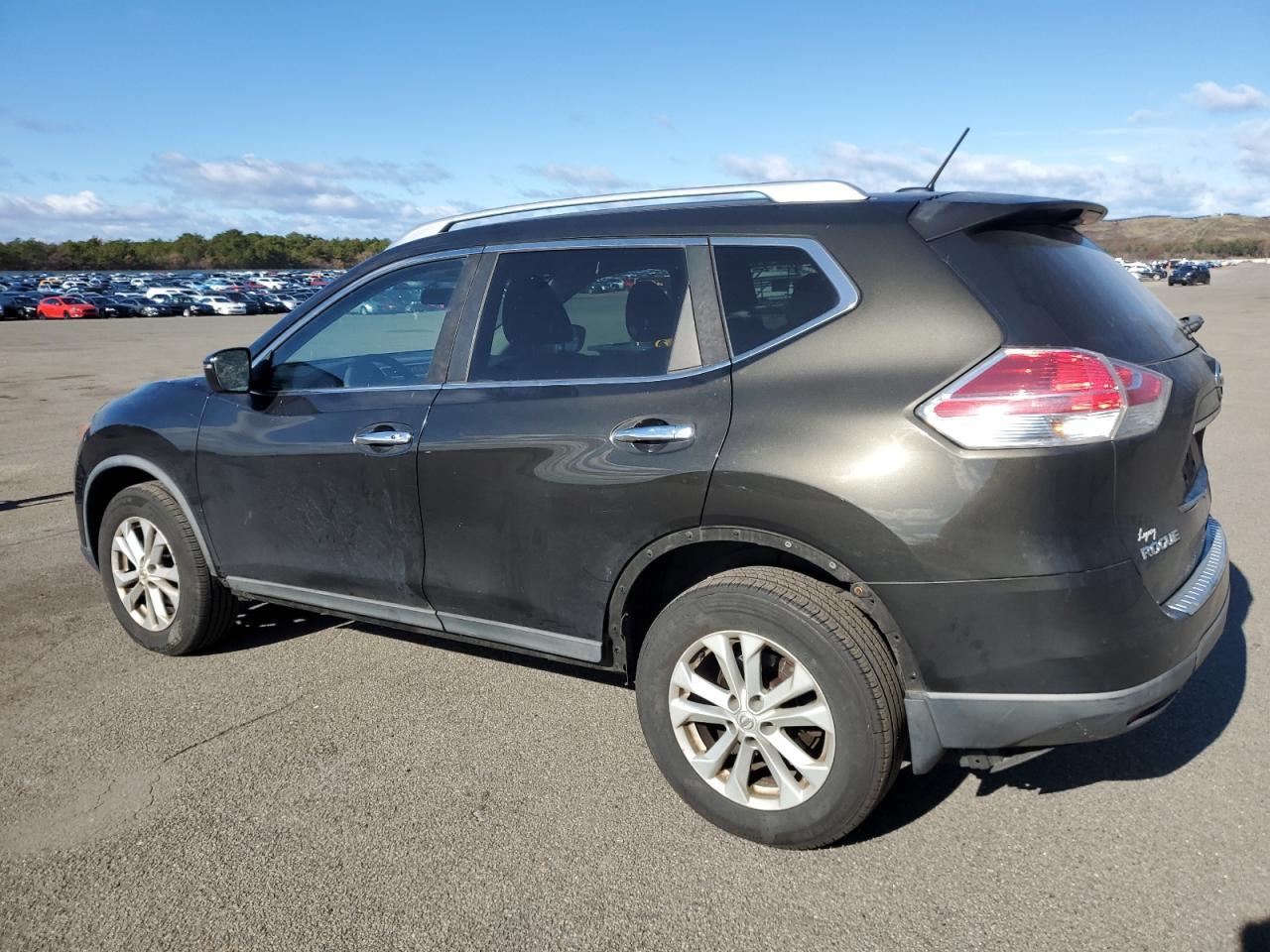 2016 Nissan Rogue - zdjęcie 2