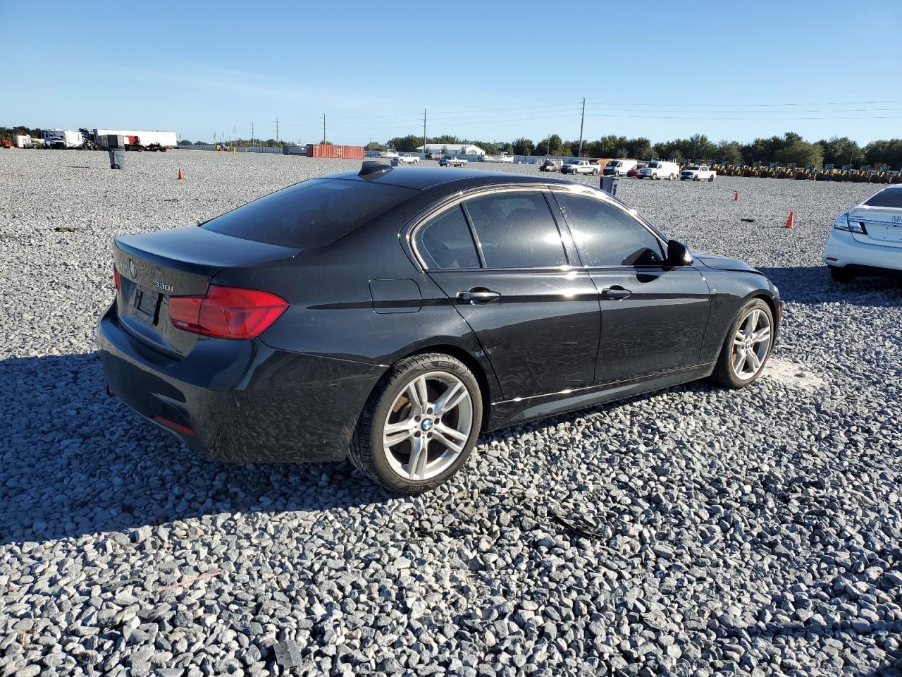 2017 BMW Seria 3 - zdjęcie 3