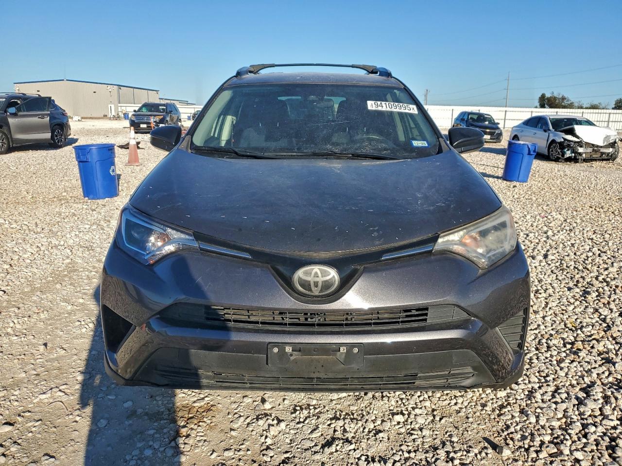 2017 Toyota Rav4 Le - zdjęcie 5