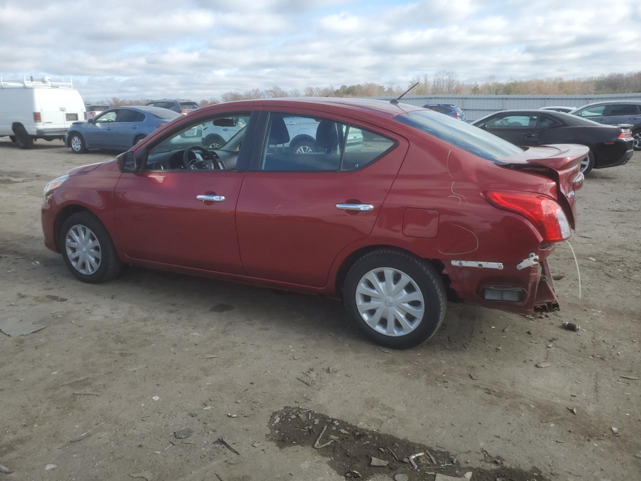 2019 Nissan Versa S - zdjęcie 2