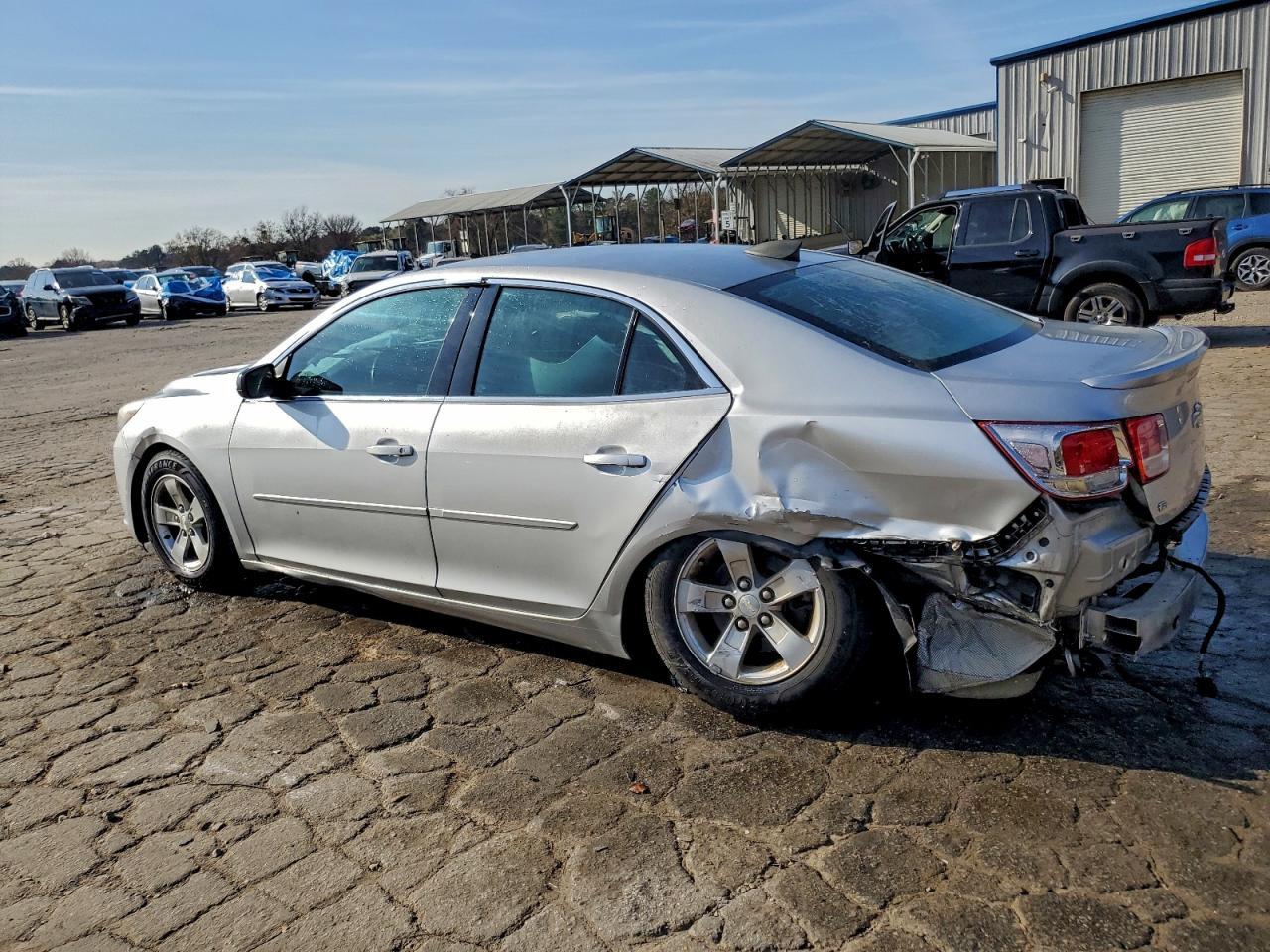 2015 Chevrolet Malibu Ls - zdjęcie 2