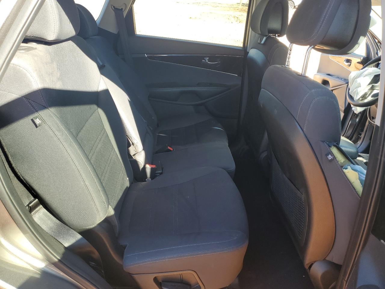 2016 Kia Sorento - zdjęcie 11