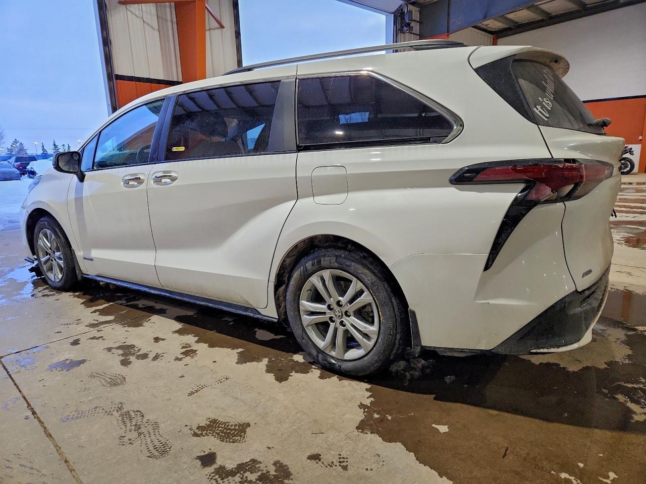 2021 Toyota Sienna - zdjęcie 2