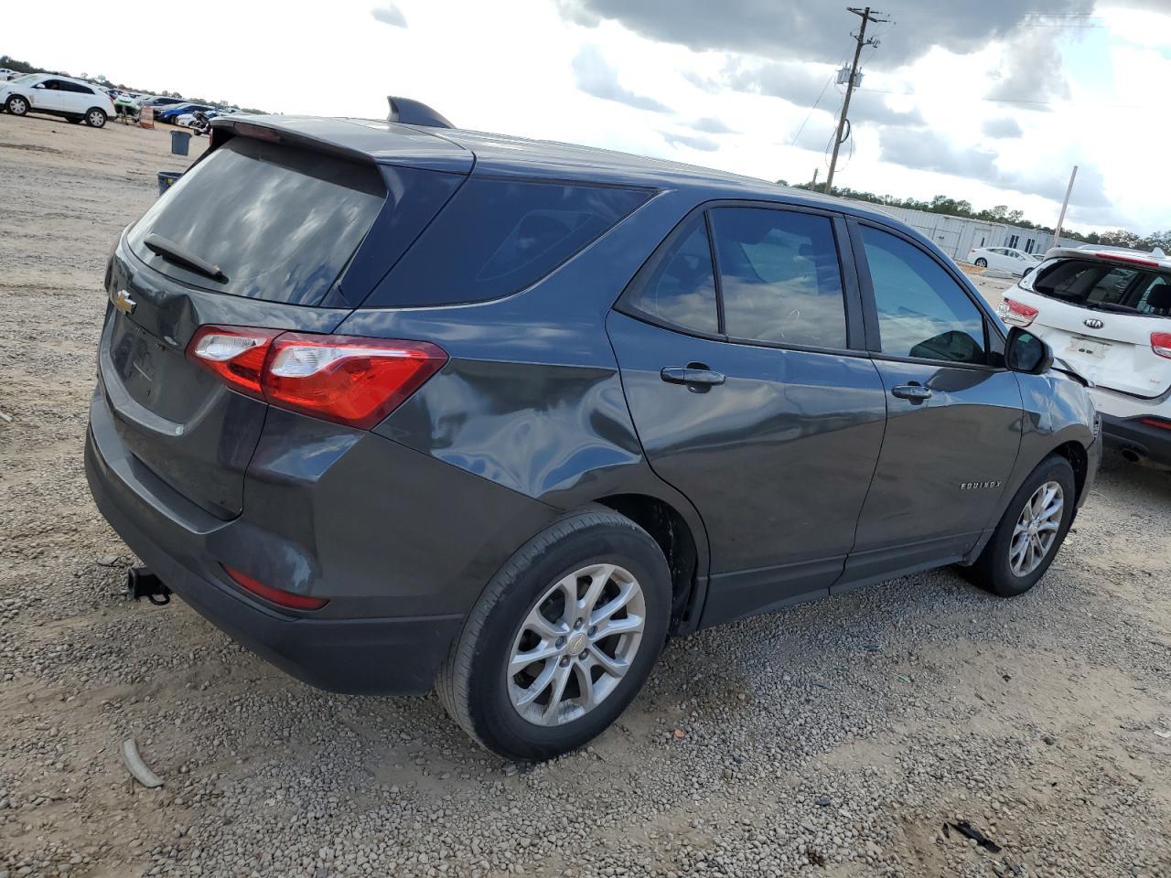 2020 Chevrolet Equinox Ls - zdjęcie 3