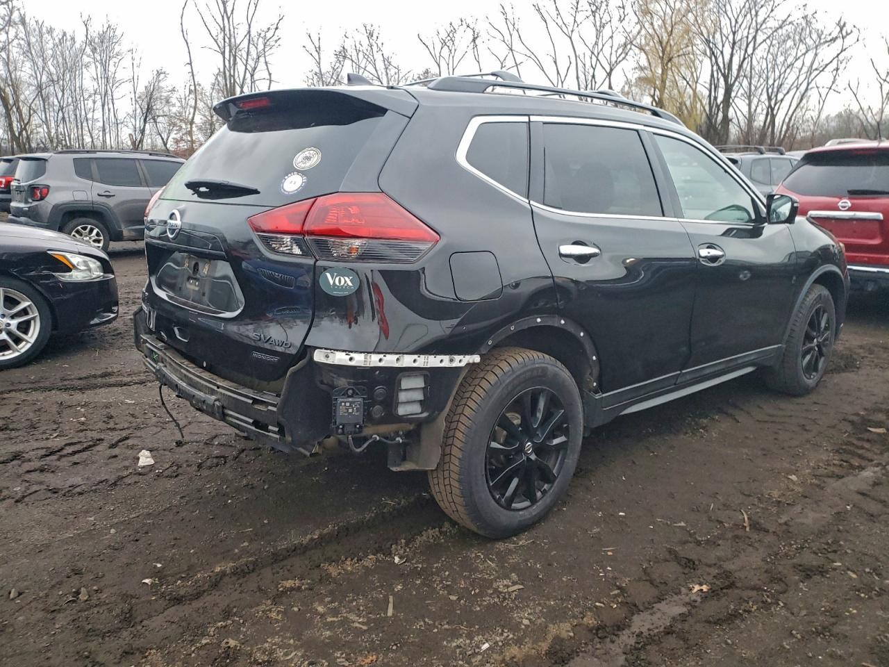 2018 Nissan Rogue - zdjęcie 3