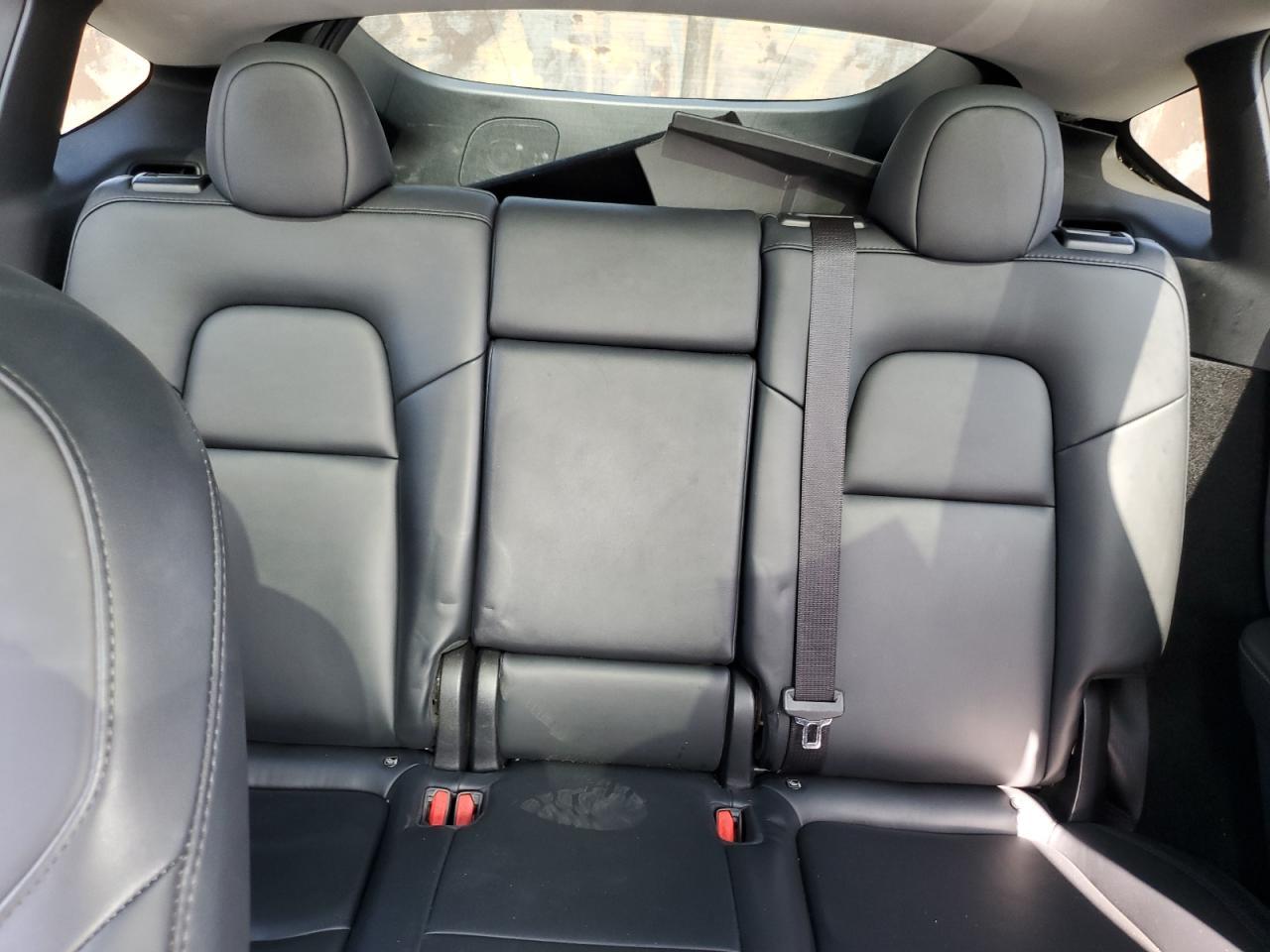 2024 Tesla Y - zdjęcie 10