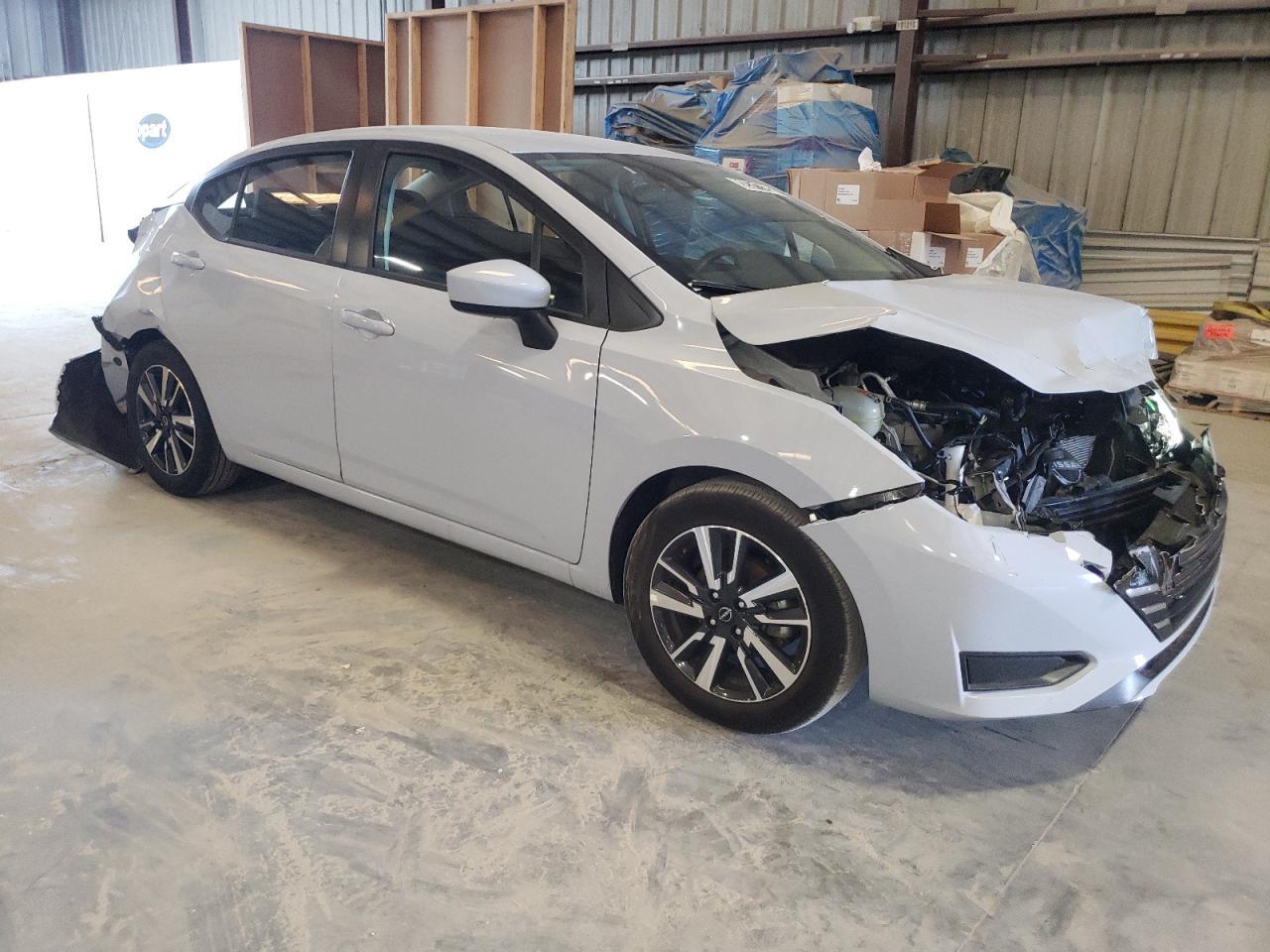 2025 Nissan Versa - zdjęcie 4