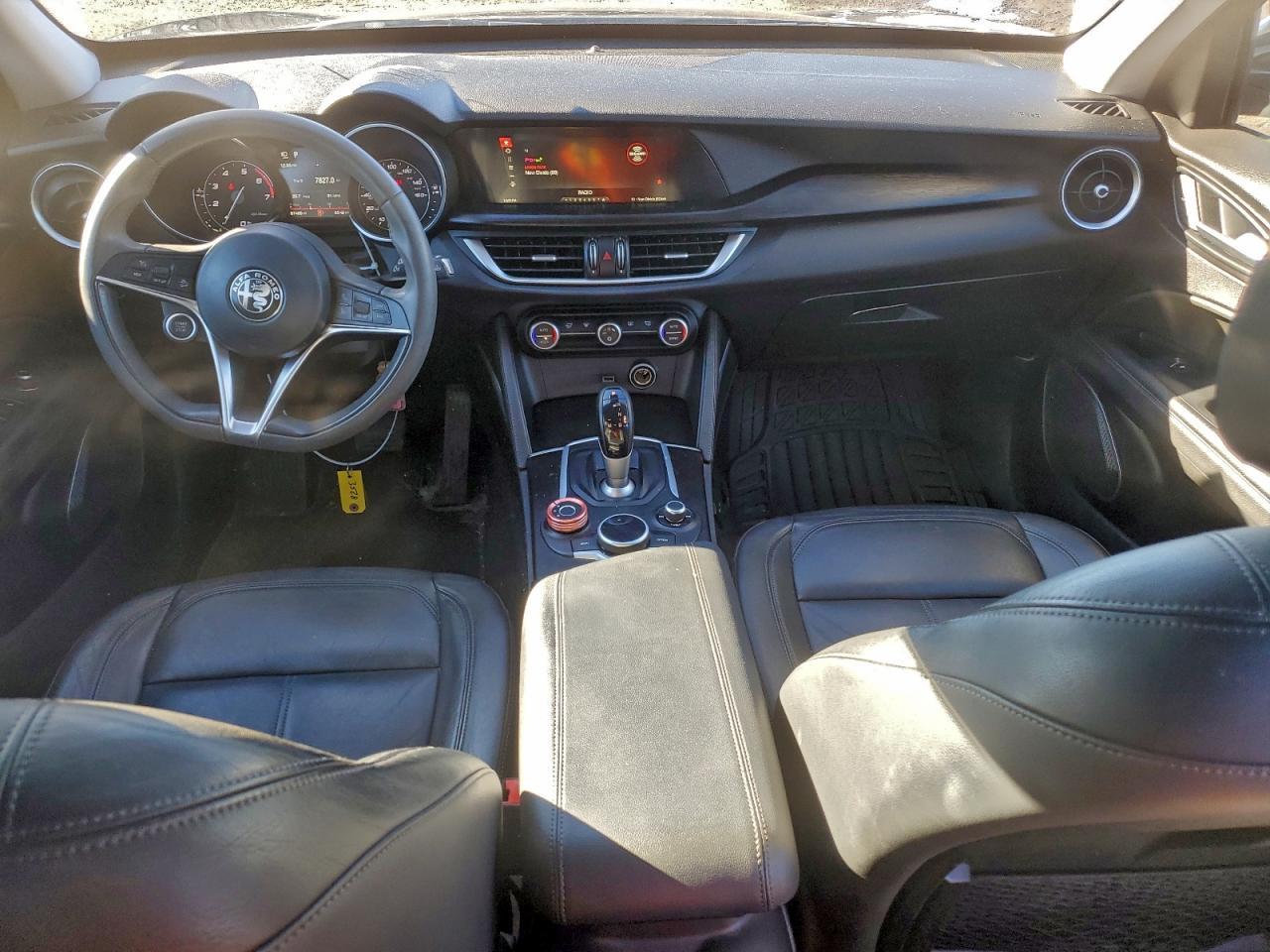 2018 Alfa Romeo Stelvio - zdjęcie 8