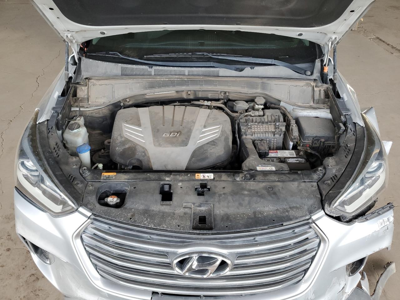 2017 Hyundai Santa Fe - zdjęcie 12