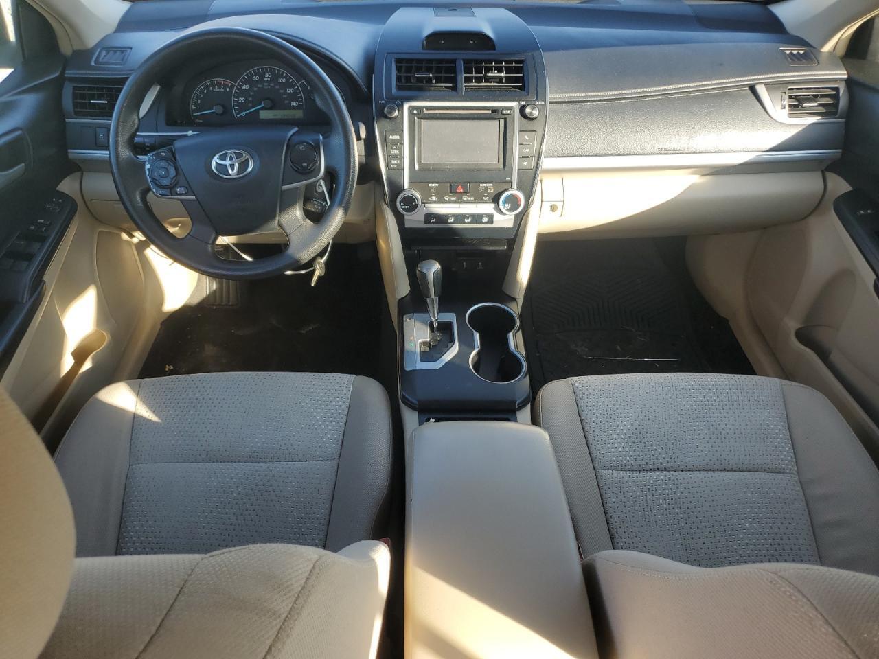 2014 Toyota Camry - zdjęcie 8