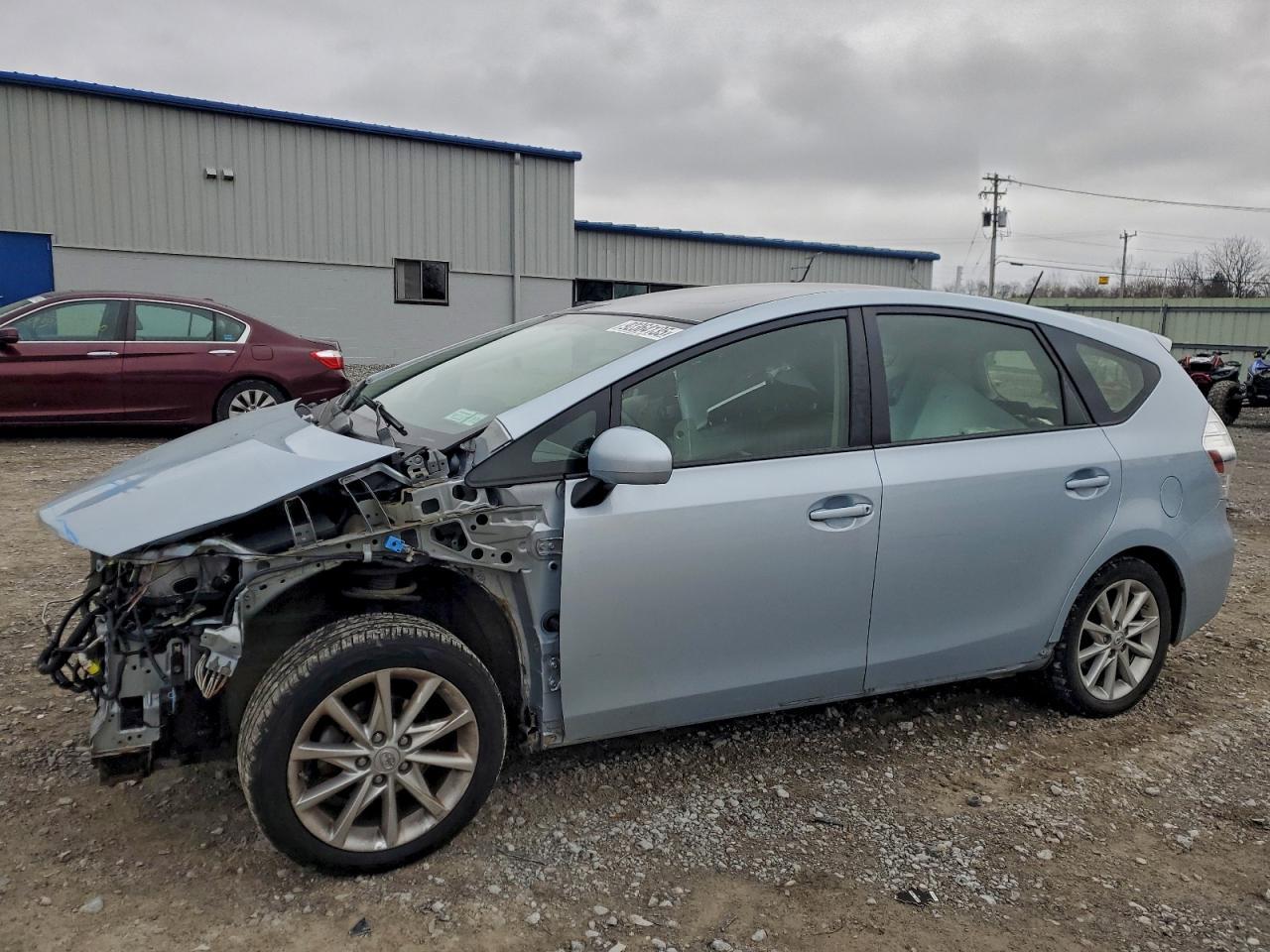 2014 Toyota Prius V - zdjęcie główne