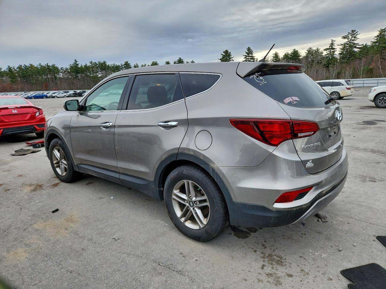 2018 Hyundai Santa Fe - zdjęcie 2