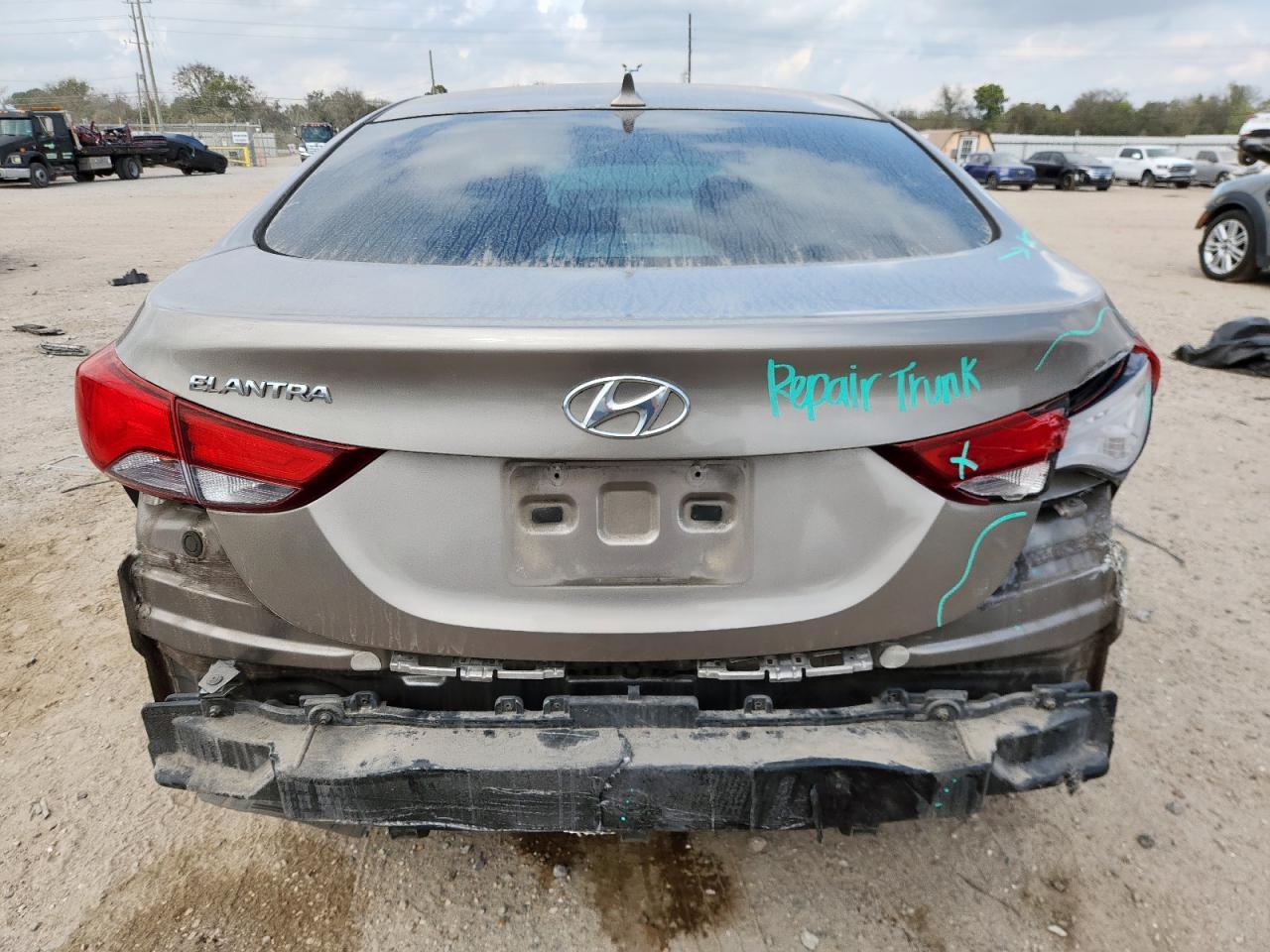 2014 Hyundai Elantra - zdjęcie 6