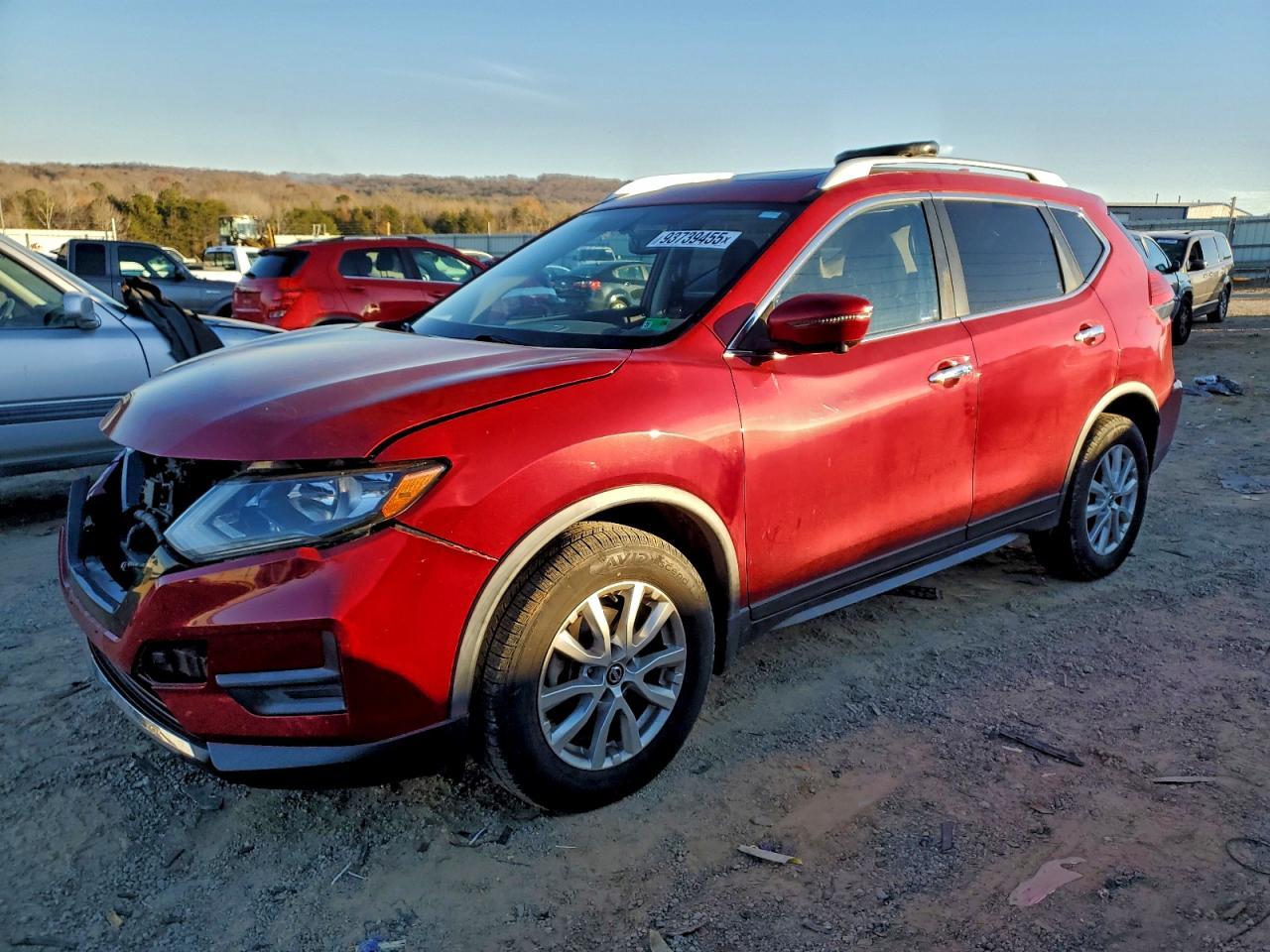 2017 Nissan Rogue - zdjęcie główne