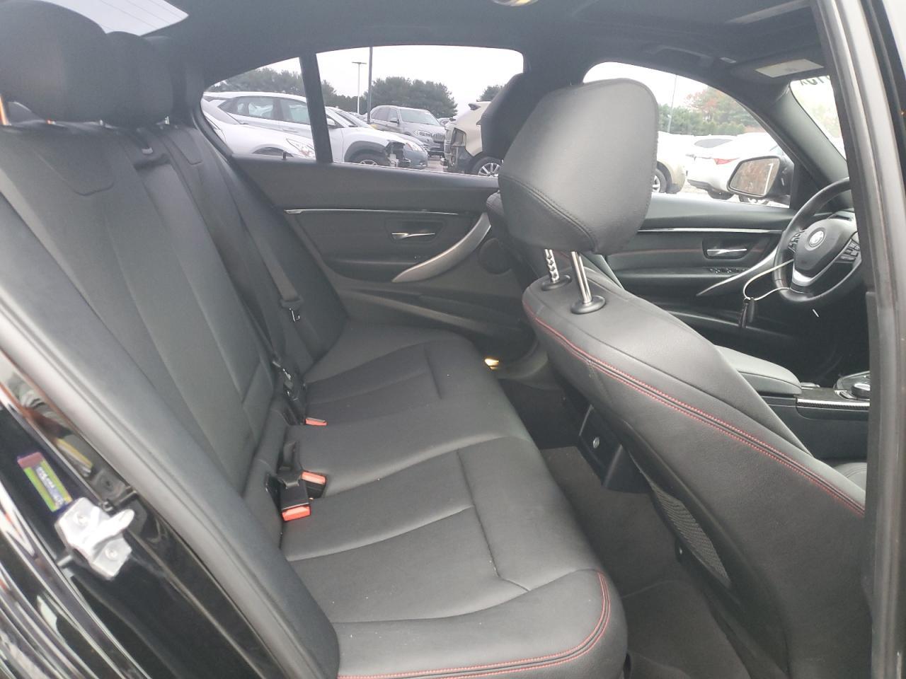 2018 BMW 330 Xi - zdjęcie 10