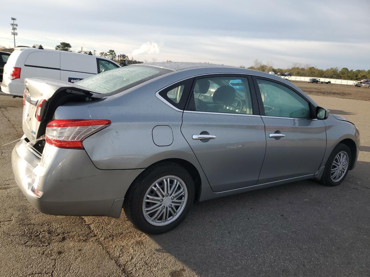 2013 Nissan Sentra - zdjęcie 3