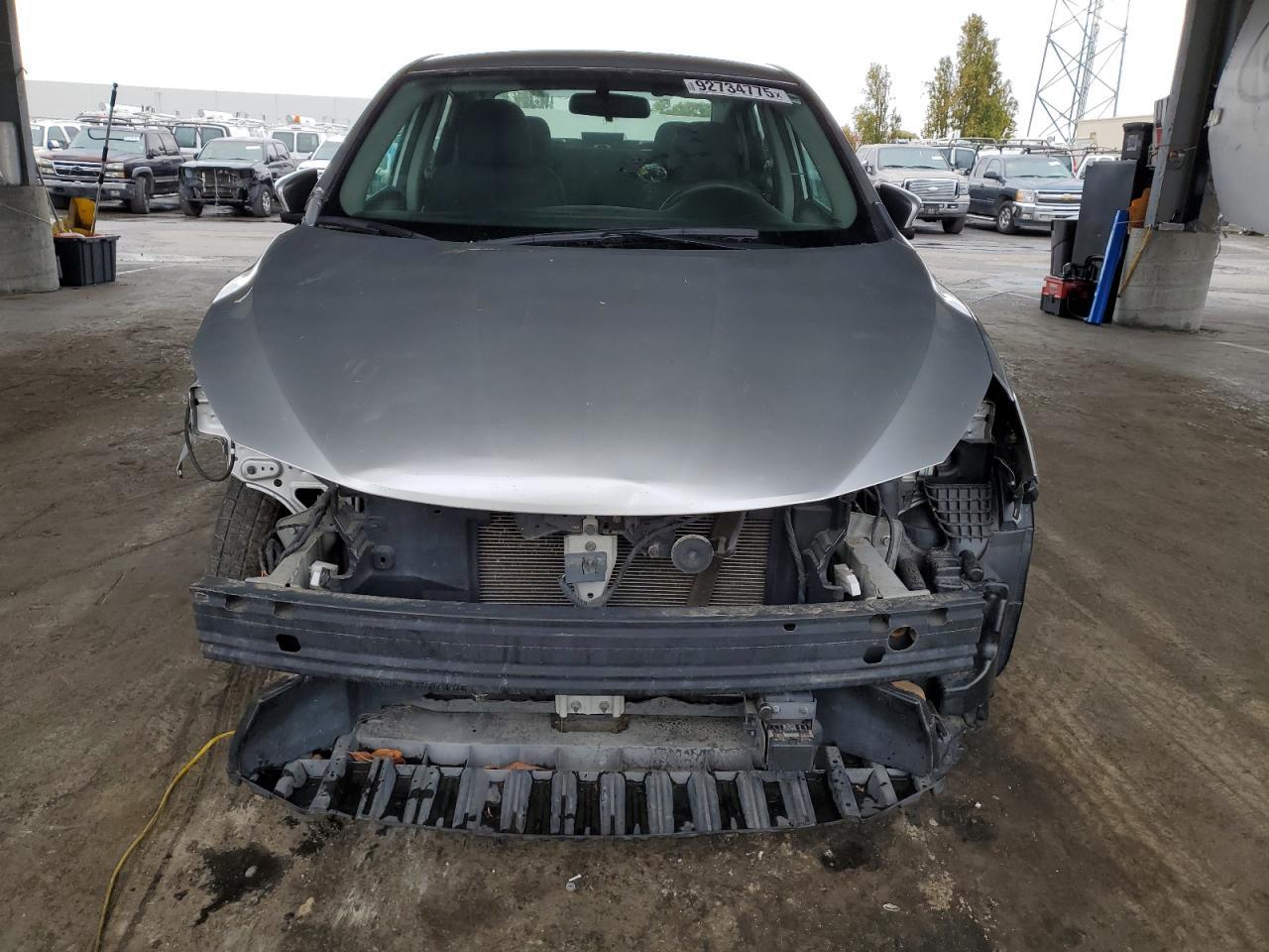 2019 Nissan Sentra S - zdjęcie 5