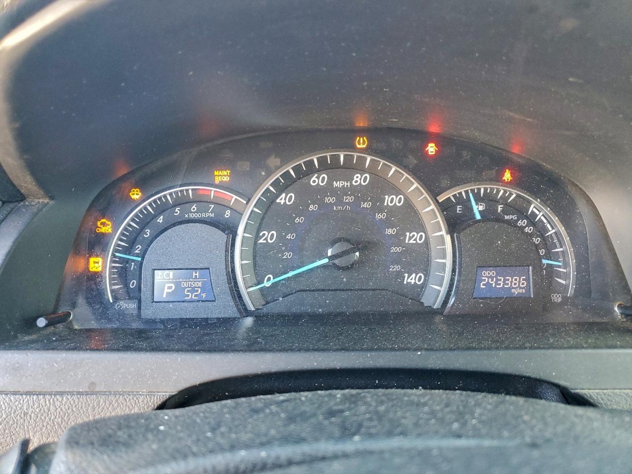 2013 Toyota Camry - zdjęcie 9