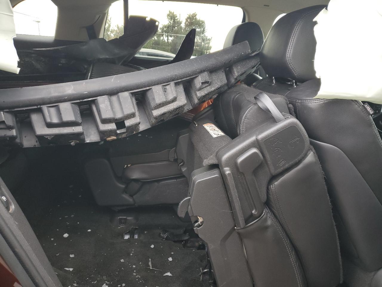 2015 Lincoln MKT - zdjęcie 11