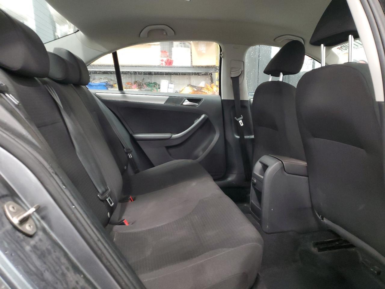 2015 Volkswagen Jetta - zdjęcie 10