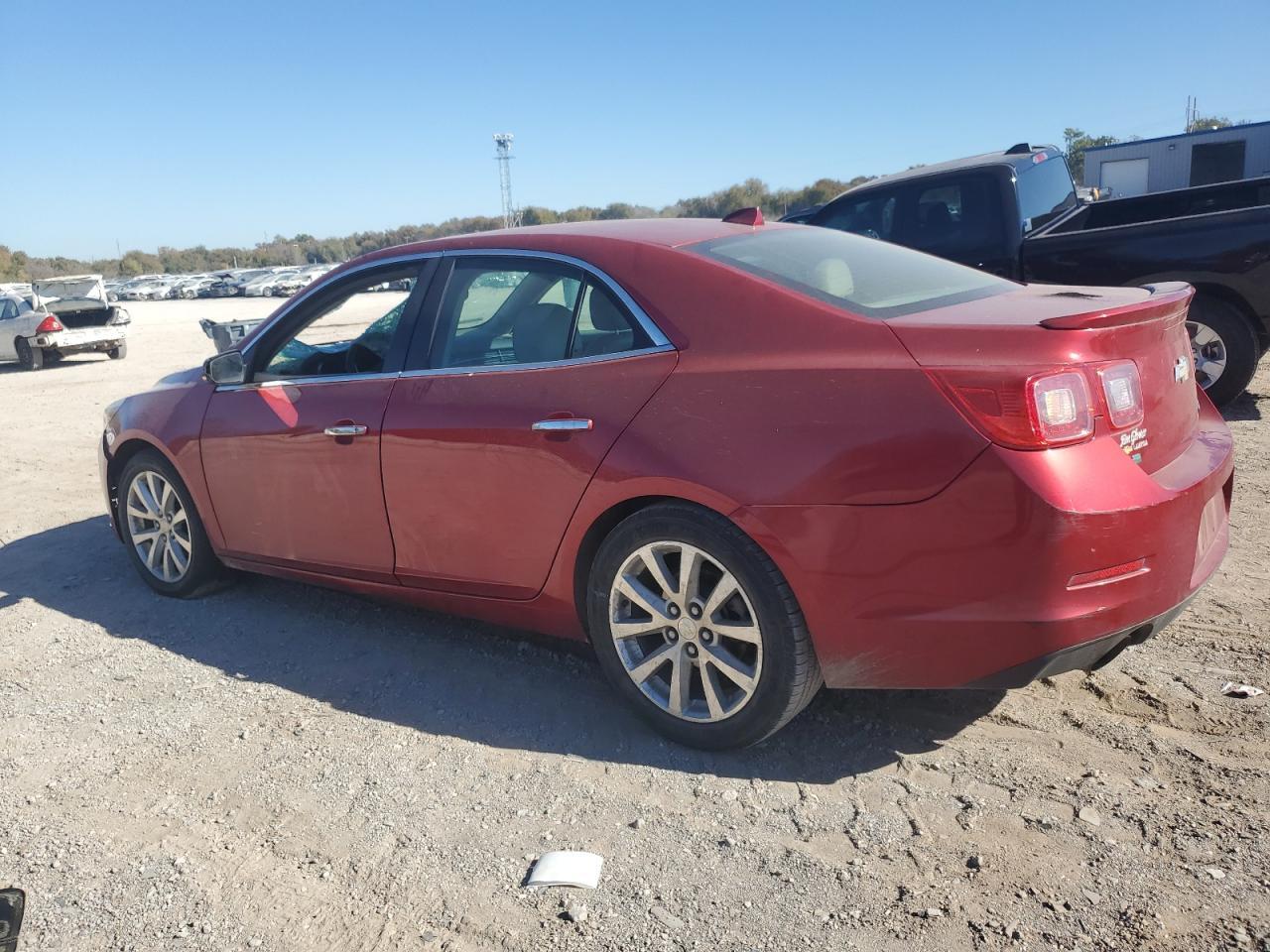 2014 Chevrolet Malibu - zdjęcie 2