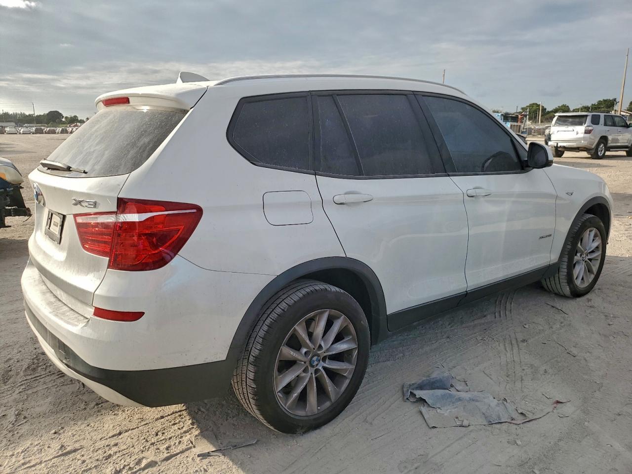 2017 BMW X3 - zdjęcie 3