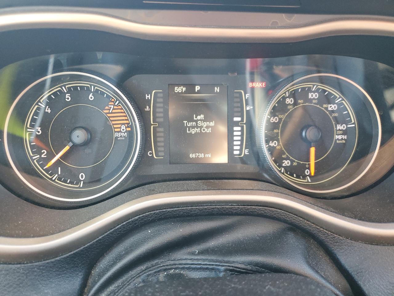 2016 Jeep Cherokee Latitude - zdjęcie 9