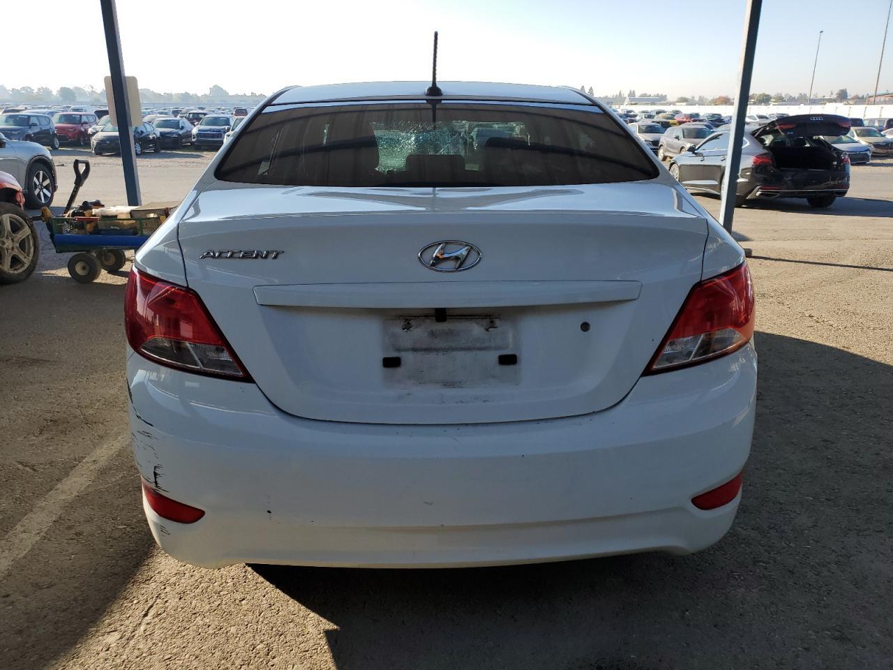 2017 Hyundai Accent - zdjęcie 6