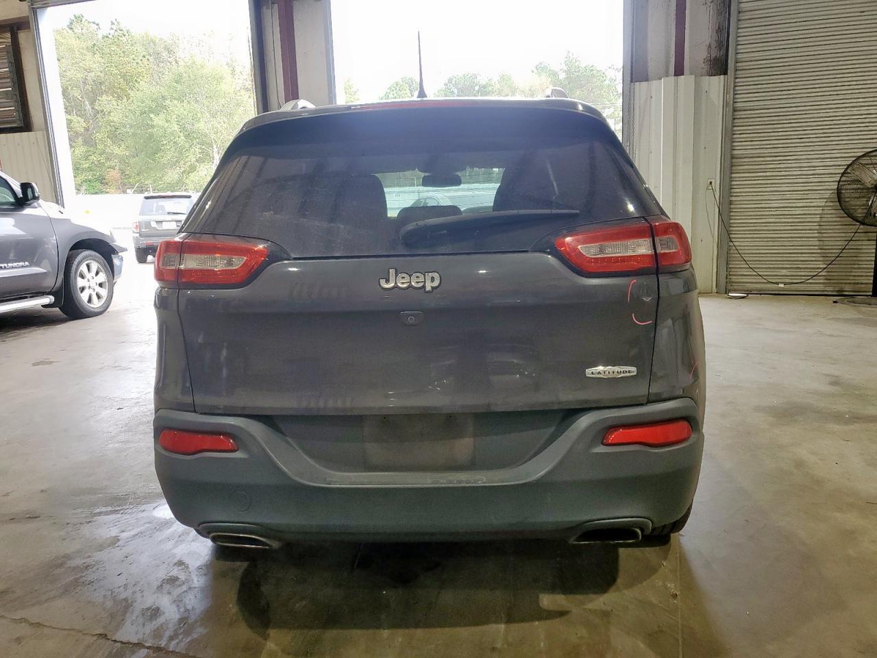 2017 Jeep Cherokee - zdjęcie 6