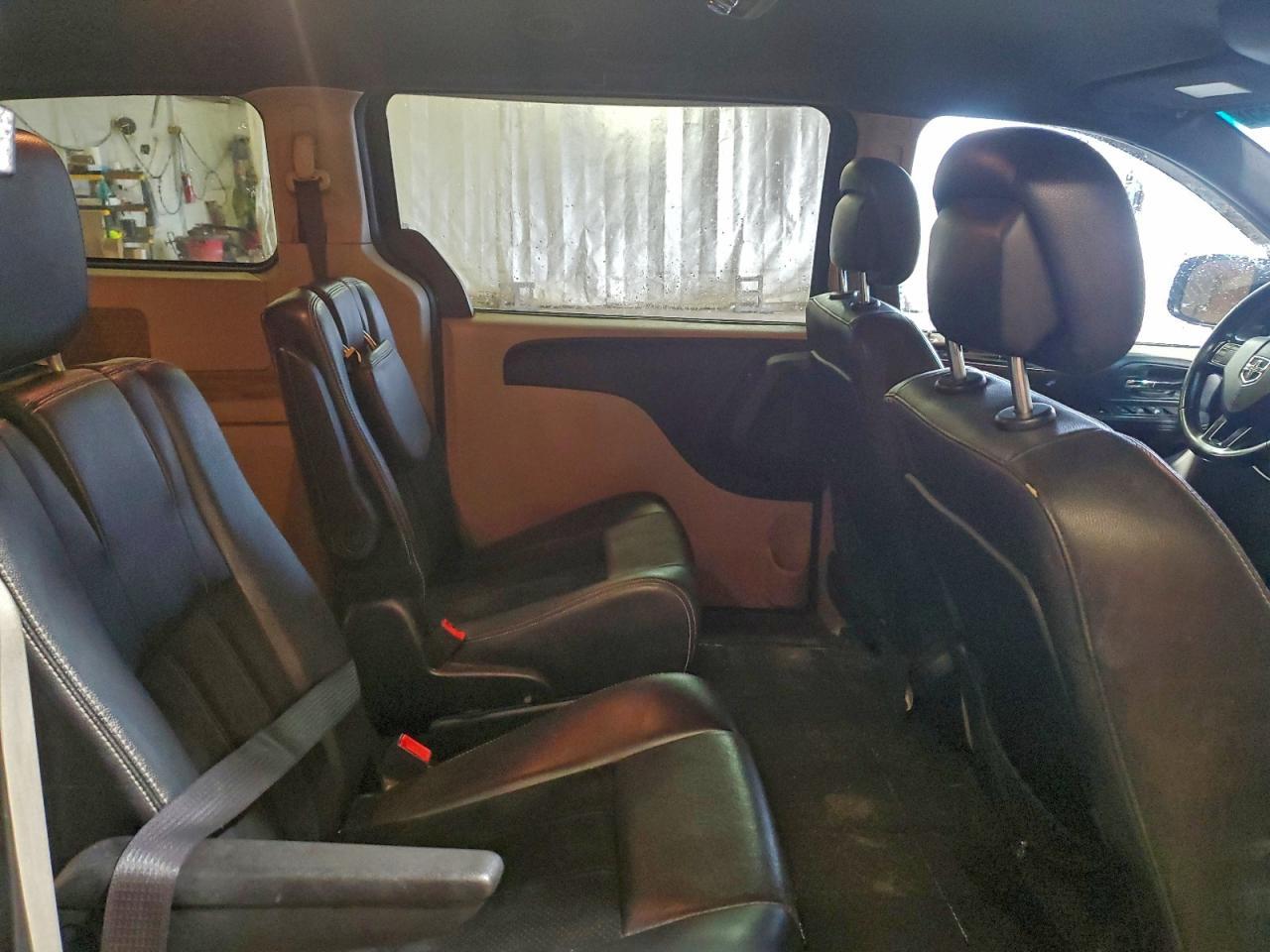 2017 Dodge Caravan - zdjęcie 11