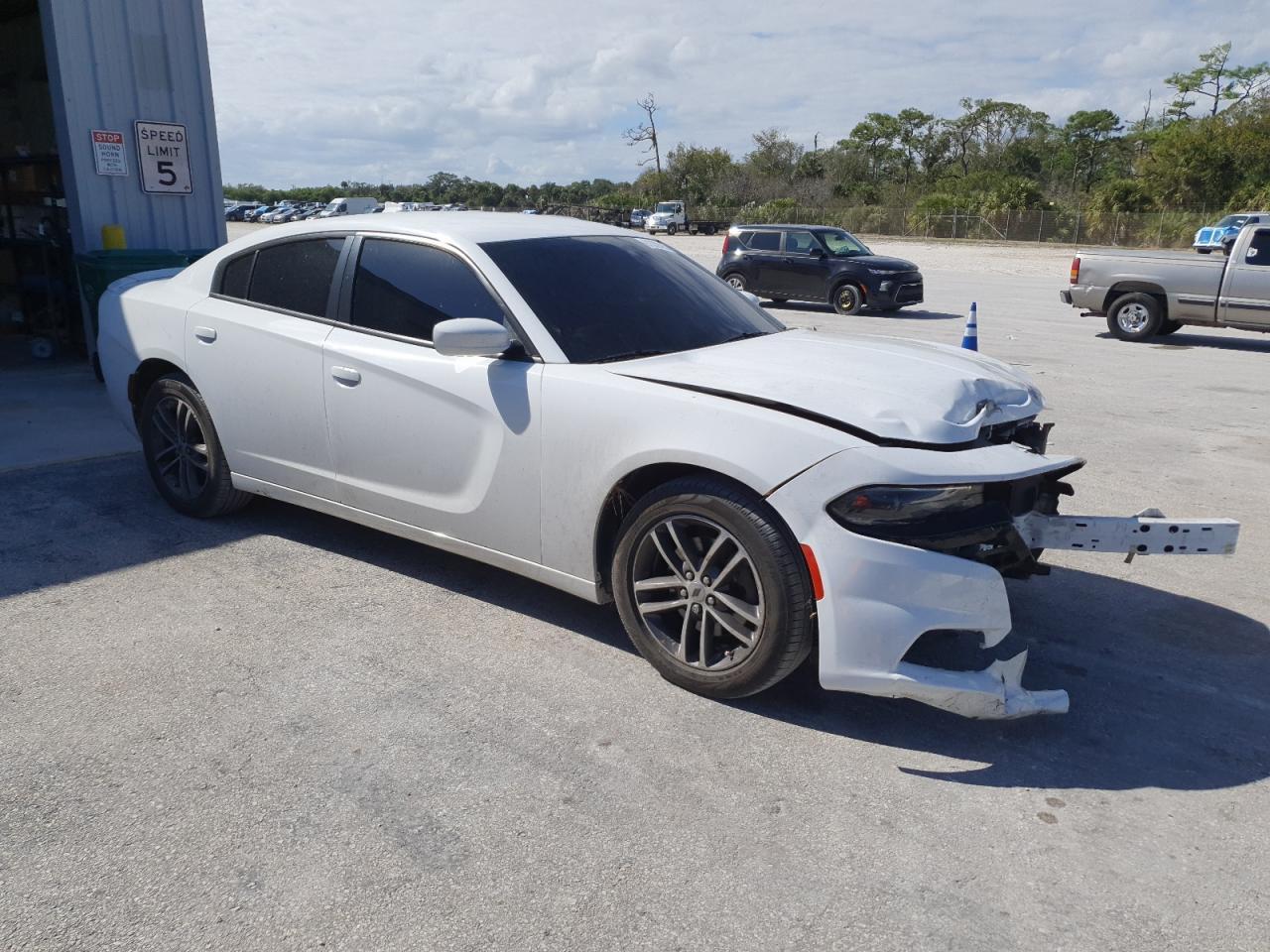 2019 Dodge Charger - zdjęcie 4