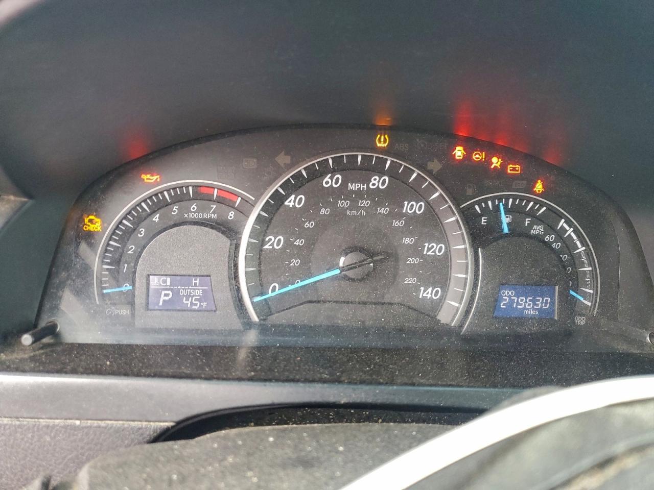 2015 Toyota Camry - zdjęcie 9