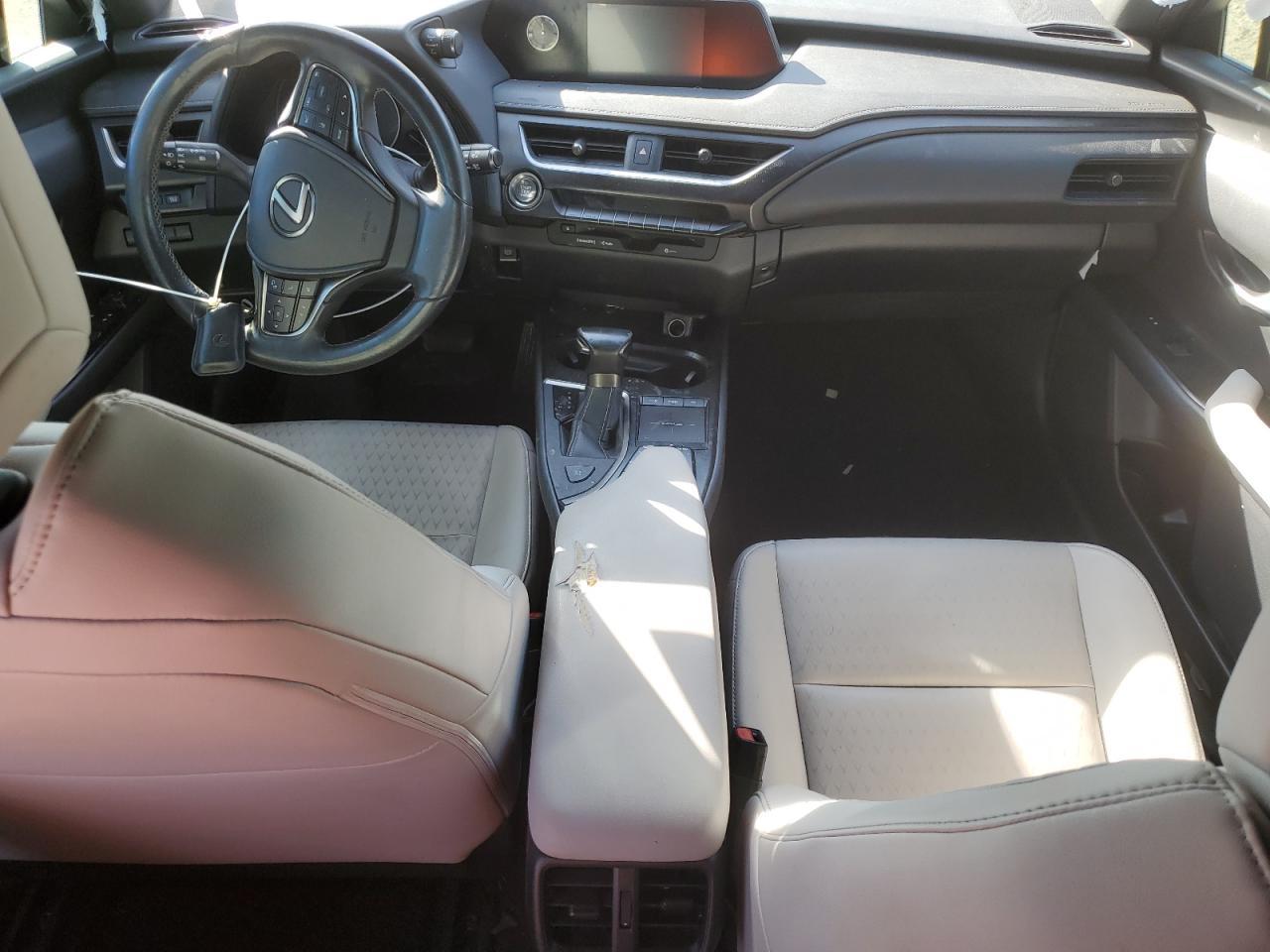 2019 Lexus Ux 200 - zdjęcie 8