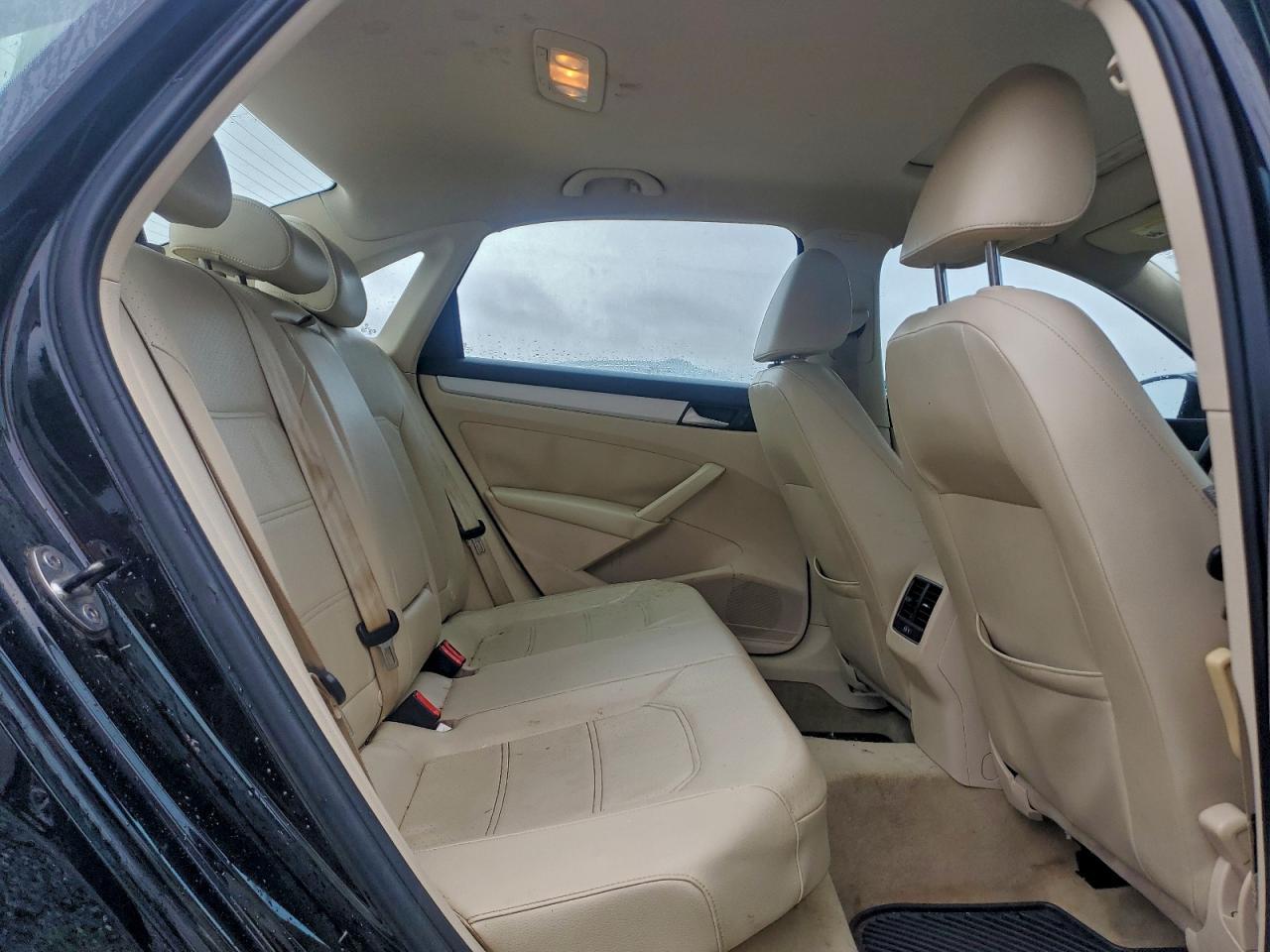 2013 Volkswagen Passat - zdjęcie 10