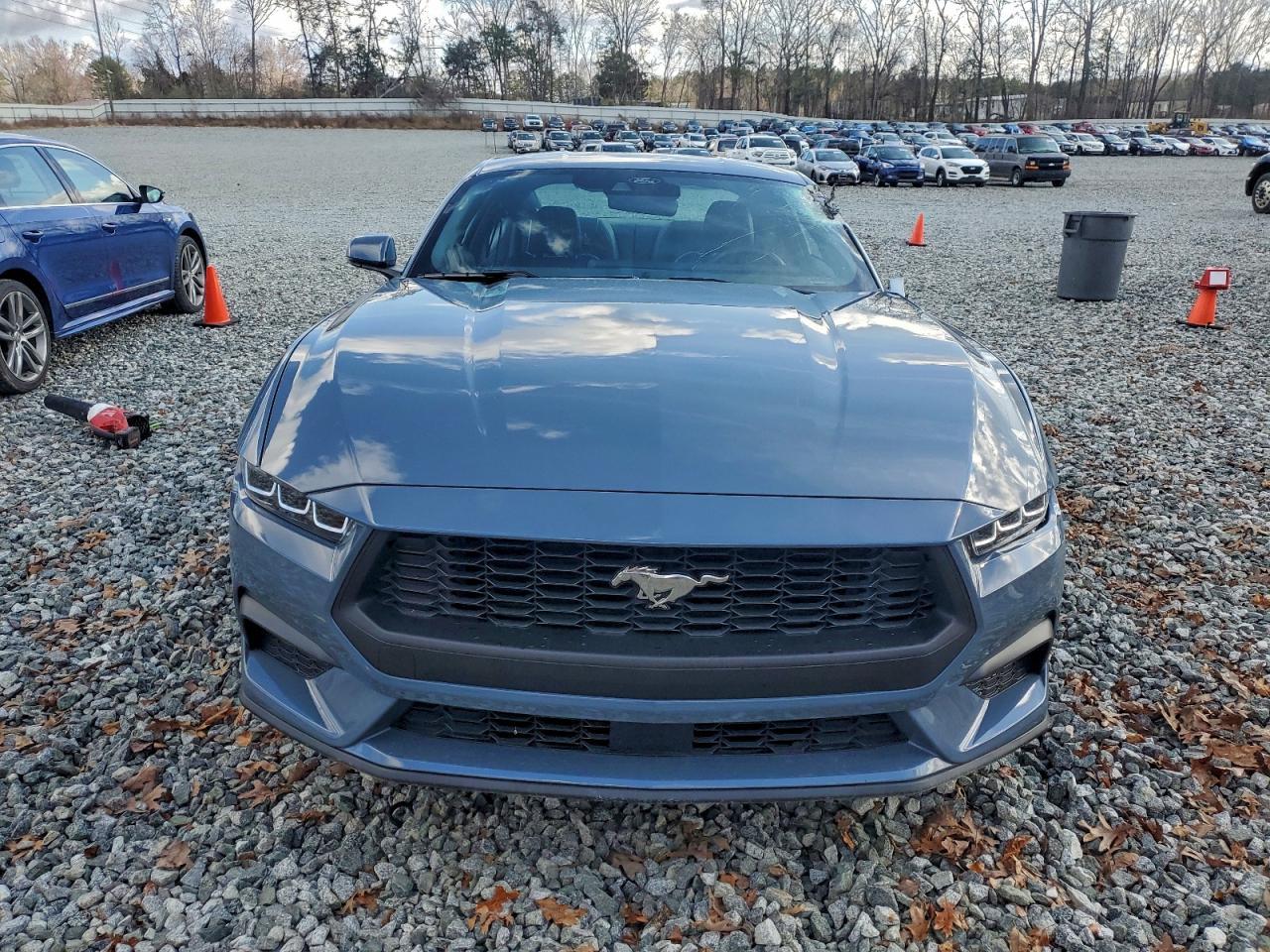 2024 Ford Mustang - zdjęcie 5