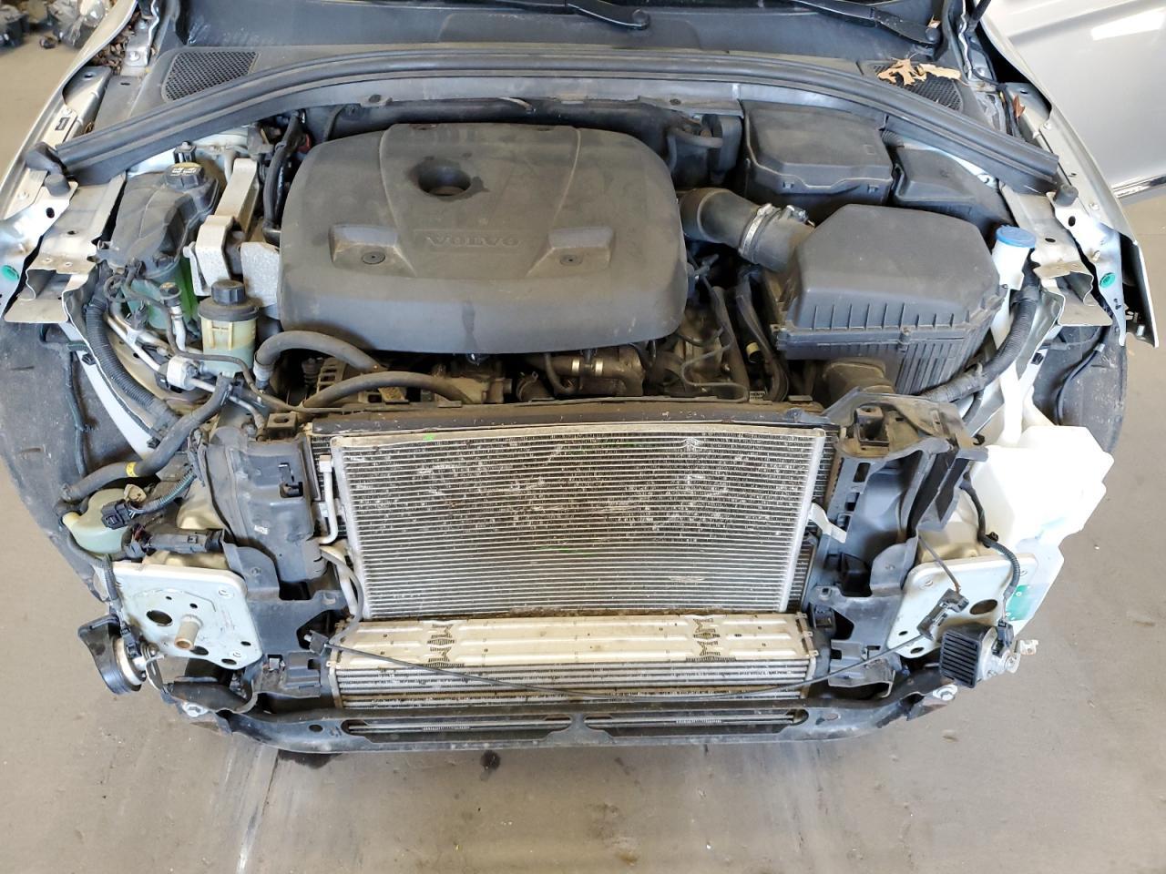 2017 Volvo XC60 - zdjęcie 12