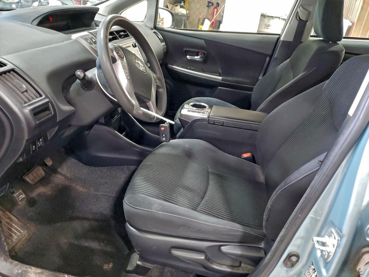 2016 Toyota Prius v (+) - zdjęcie 7