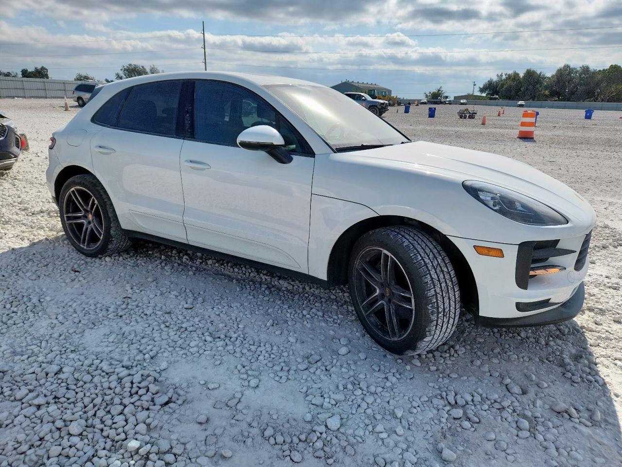 2021 Porsche Macan - zdjęcie 4