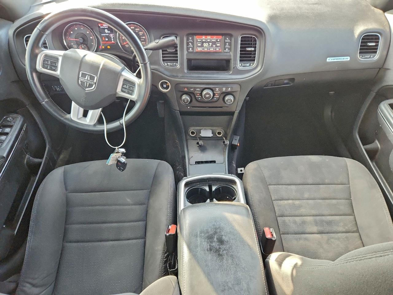 2014 Dodge Charger - zdjęcie 8
